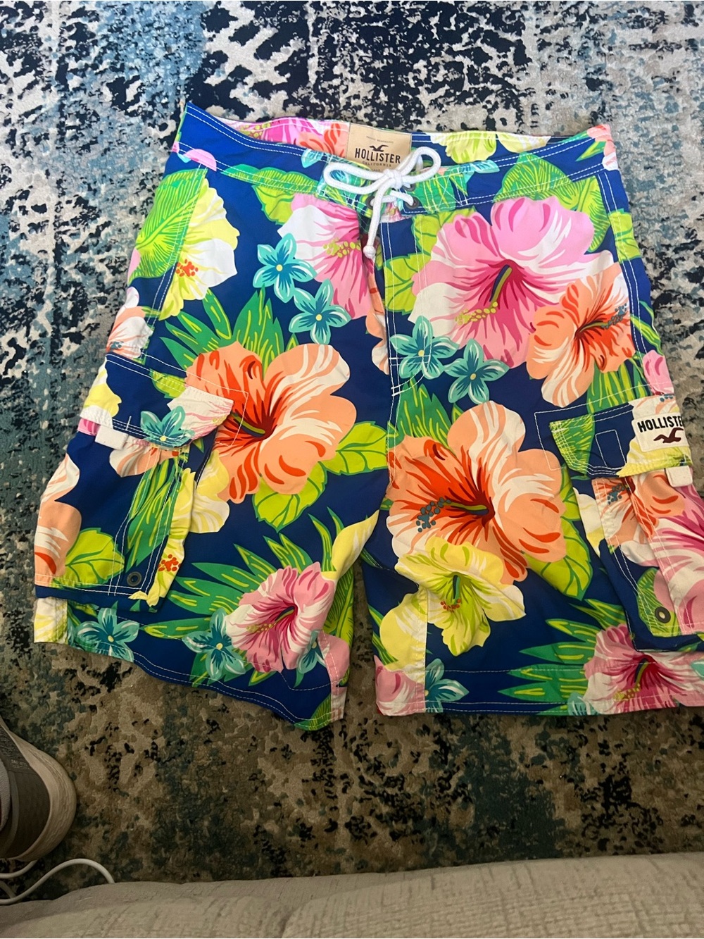 Hollister Men’s Navy Floral Board Shorts Cargo swim trunks size XL